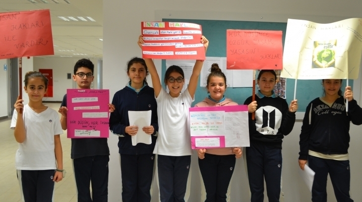 Ortaokul Öğrencileri Tüm Sınıflara "10 Aralık İnsan Hakları'' Bilgilendirmesi Yaptılar