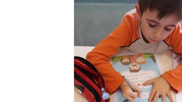 Ataşehir Okyanus Koleji 1. Sınıf Öğrencilerinin 'Baba' Yazma Heyecanı