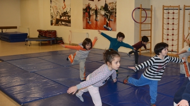 Bahçeşehir A grubu Öğrencileri Cimnastik İlgi-Yetenek Etkinliğinde