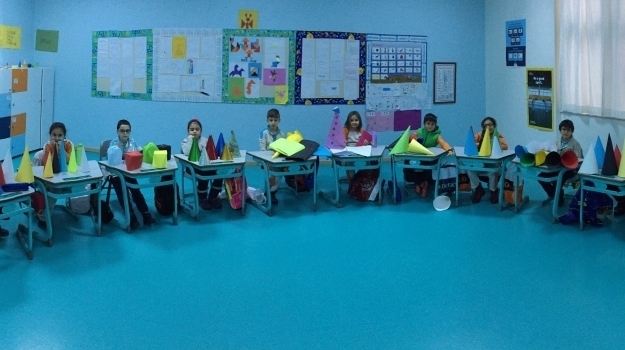 Bahçeşehir Okyanus Koleji Üstün Zekalılar İlkokulu 3-E ve 3-F Sınıfları "6 ŞAPKA" Yöntemini Kullandılar