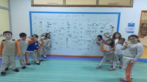Bahçeşehir Üstün Zekalılar İlkokulu 1-D Sınıfı "Bana Göre Günler" Etkinliği
