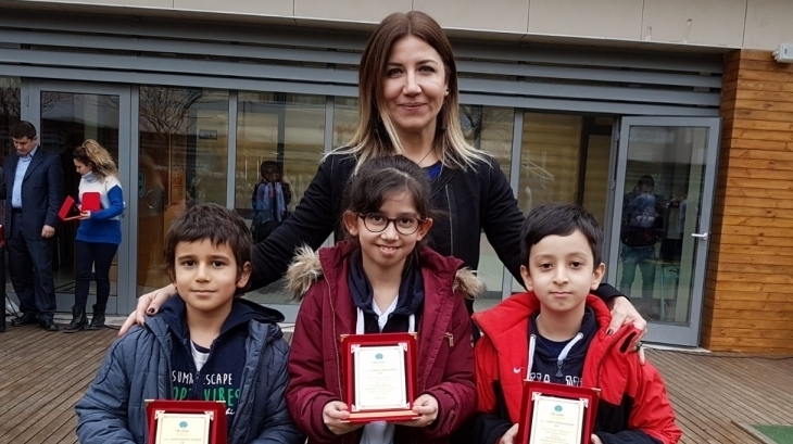 Fatih Okyanus Kolejinde Kasım ayı örnek öğrencileri seçildi