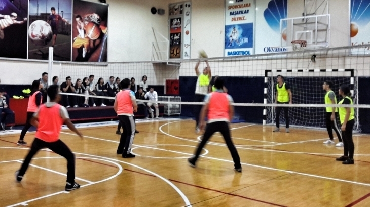 Ortaokul Kademesi Sınıflararası Voleybol Turnuvası