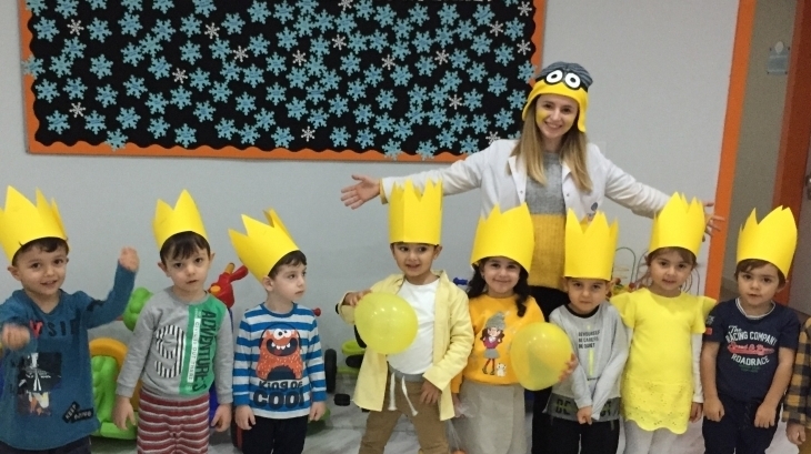 Halkalı Okul Öncesi Kuşlar Grubu Öğrencileri Sarı Partisinde