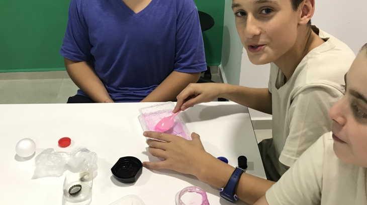 Lara Koleji Ortaokul Kademesi 7.sınıf Öğrencileri “Hücre Modeli“ Yapıyor