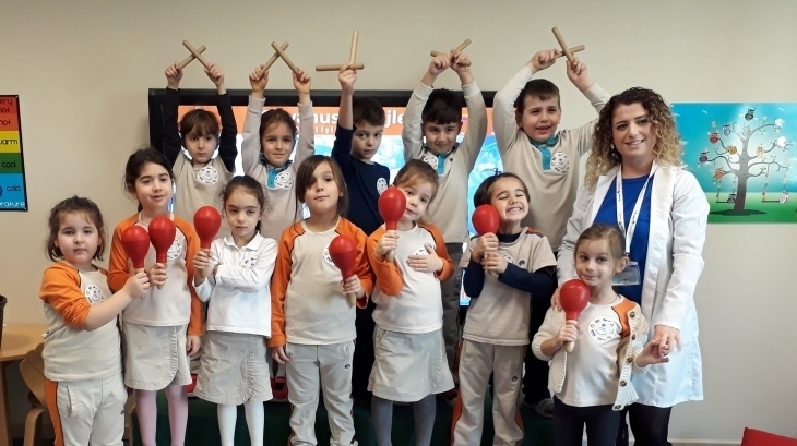 Mavişehir Okyanus Koleji Okul Öncesi Çiçekler Grubu Haftanın Müzisyeni Seçildi