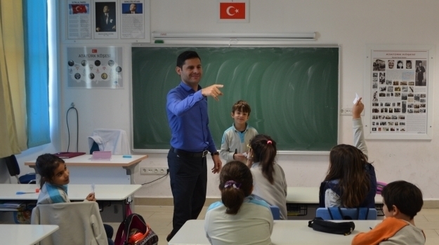 Özel Konyaaltı Okyanus Koleji 2-B Sınıfı Türkçe Dersinde