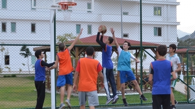 Özel Konyaaltı Okyanus Kolejinde Basketbol Yıldız Erkekler Müsabakaları Devam Ediyor