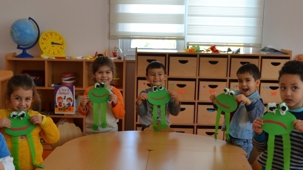 Konyaaltı Okyanus Okul Öncesi İnciler Grubu 'Kurbağalar' Sanat Etkinliği