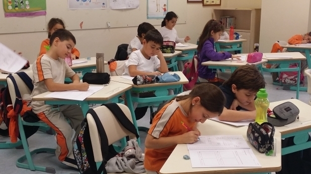 Ataşehir Üstün Zekalılar İlkokulu Akademisyen Derslerine Tüm Hızıyla Devam Ediyor