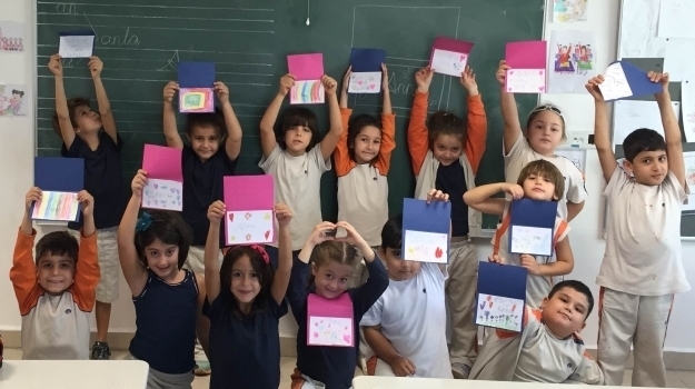 Antalya Okyanus Koleji İlkokulu 1-A Sınıfından Annelere Tatlı Sürpriz