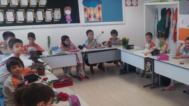 Antalya Okyanus Koleji İlkokulu 2-A Sınıfı "Benzer ve Farklı Yönlerimiz" Konusunu İşledi