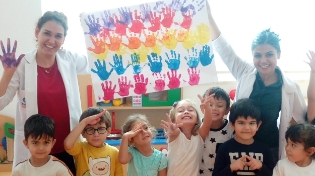 Antalya Okyanus Koleji Okul Öncesi Güneş ve Yıldızlar Grubu İngilizce Bilingual Dersinde
