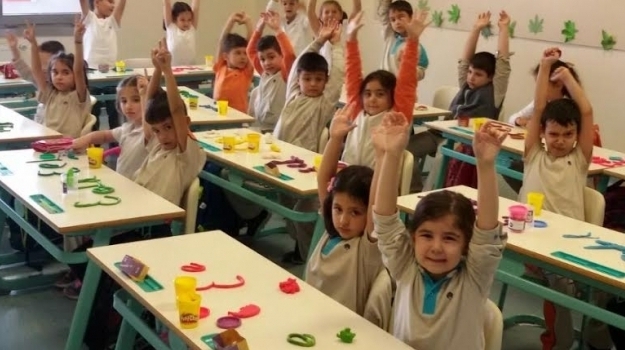 Ataşehir Okyanus Koleji 1.Sınıf Öğrencileri Harfleri Eğlenerek Yazıyorlar