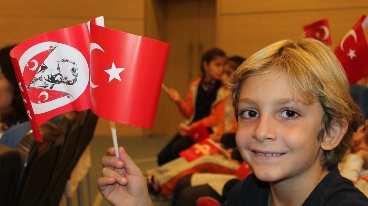 Ataşehir Okyanus Koleji 29 Ekim'i Kutluyor