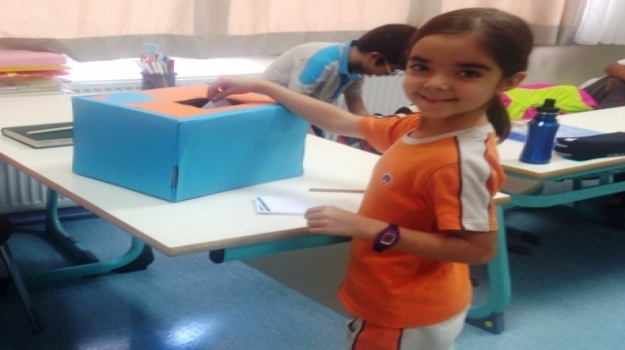 Ataşehir Okyanus Koleji 2.Sınıfları Oy Kullanıyor