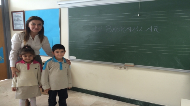 Fatih Okyanus İlkokul Öğrencileri Bayramı Kutluyor