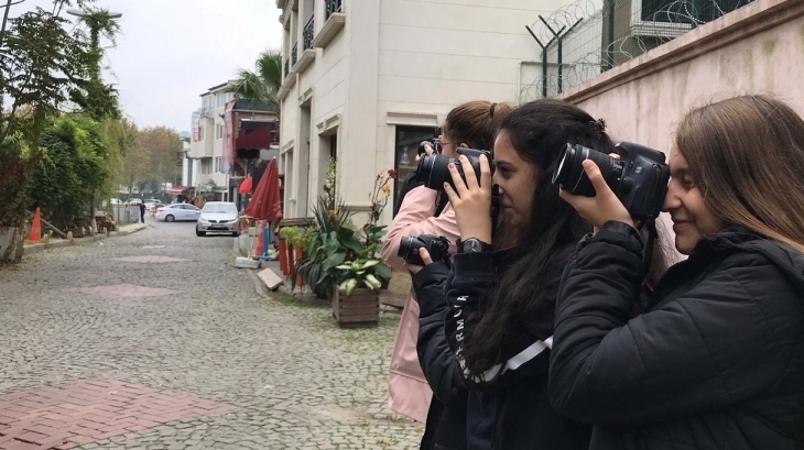 Bayrampaşa Okyanus Anadolu ve Fen Lisesi öğrencileri 22 ekim salı günü fotoğrafçılık yetenek dersinde fatih-balat sokaklarında