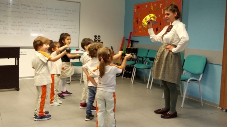 Beykent Okyanus Koleji Okul Öncesi Çiçekler Sınıfı Müzik Etkinliğinde