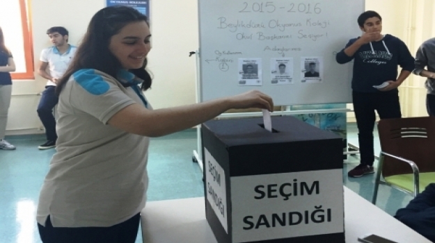 Beylikdüzü Okyanus Anadolu Lisesi'nde Seçim Heyecanı