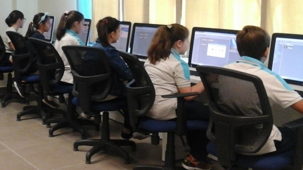 Mavişehir Okyanus Ortaokulu Bilişim Teknolojileri ve Yazılım Dersinde Scratch Eğitimlerine Başladı