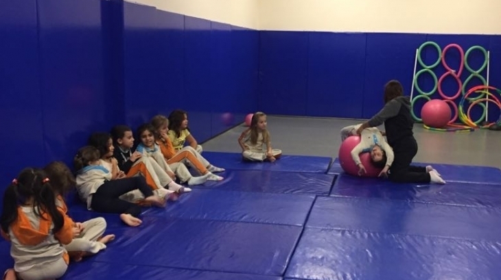 Öğrencilerimiz Cimnastik ile Eğlenerek Öğreniyor
