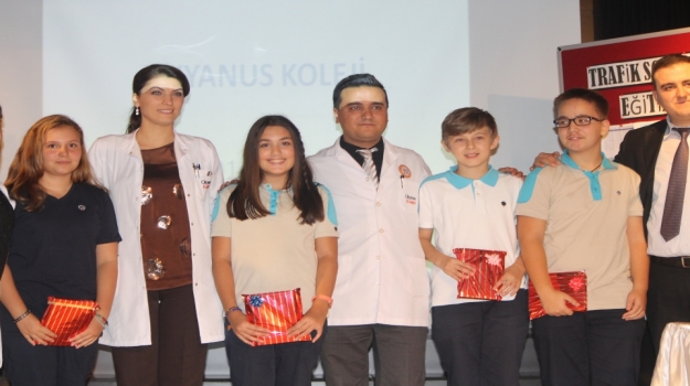Güneşli Okyanus Koleji 7. Sınıf Öğrencileri  Münazarada Yarıştı