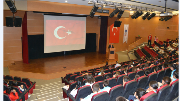 Halkalı Okyanus Koleji 15 Temmuz Demokrasi Zaferi Ve Şehitleri Anma Programı Düzenledi