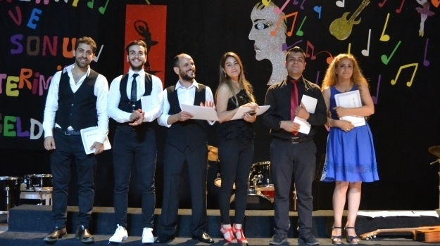 Adana Okyanus Koleji’nde Görkemli Yıl Sonu Yetenek Gecesi
