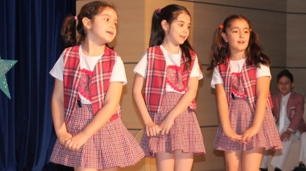 Ataşehir İlkokul Öğrencilerimizin Yıl Sonu Gösterisi