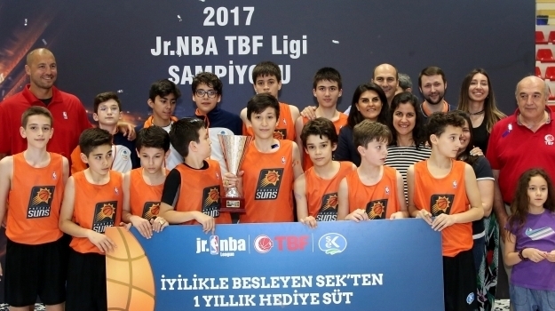 Bahçeşehir Kampüsü Ortaokul Basketbol Takımı Jr. TBF NBA Lİgi  Şampiyonu
