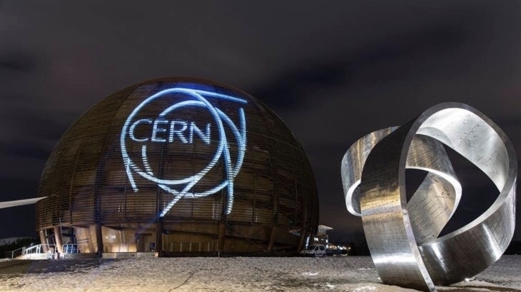 7. Sınıf Öğrencilerimizle Beraber CERN ile Parçacık Fiziği ve Bilimin Tüm Alanları" Adlı Konferansı Gerçekleştirdik