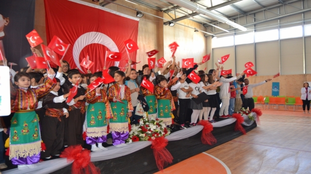 Adana Okyanus'ta Cumhuriyet Bayramı Coşkusu