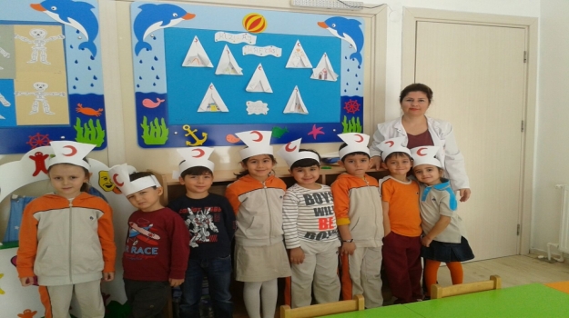 Adana Okyanus Koleji Anaokulu Yıldızlar Grubu Kızılay Haftasını Kutladı