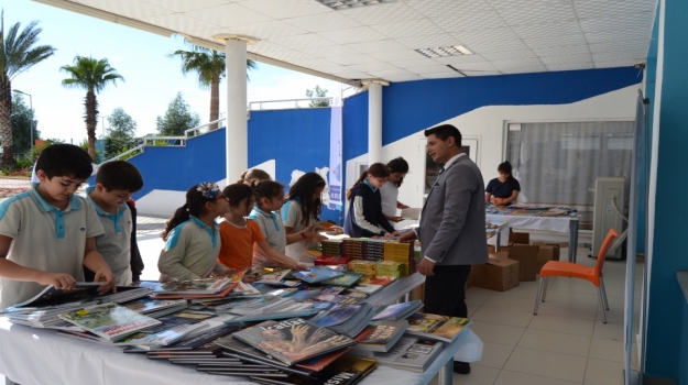 TÜBİTAK Popüler Bilim Kitapları Adana Okyanus Koleji'nde Sergilendi