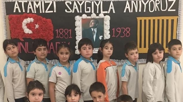 Ataşehir Okyanus Koleji 3.Sınıf Öğrencileri 10 Kasım’da Atamızı Saygı ve Sevgiyle Andı