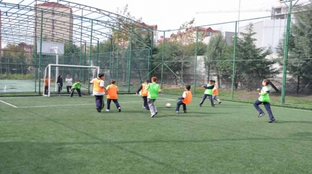 Bahçeşehir 6-7-8.Sınıflar Futbol Turnuvası