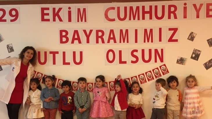 Bahçeşehir C Grubu Öğrencileri 29 Ekim Cumhuriyet Bayramı Töreninde