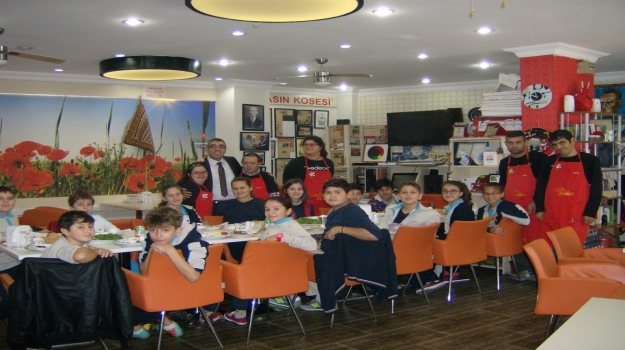 Bahçeşehir Okyanus Koleji Ortaokul Öğrencileri 'Down Cafe'de