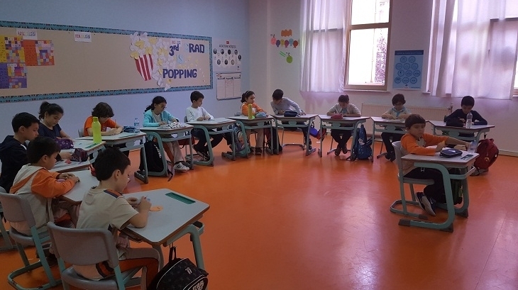 Bahçeşehir Okyanus Koleji Üstün Zekâlılar ve Yetenekliler İlkokulu 3-E Sınıfı ‘Eş Anlamlı Pullar’ Etkinliğinde