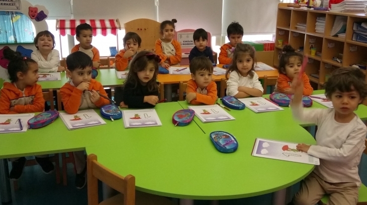 Beykent Okyanus Koleji Okul Öncesi Çiçekler Sınıfı Okuma Yazma Etkinliğinde