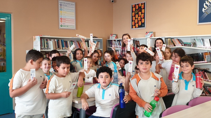 Bornova Okyanus İlkokul Öğrencileri İlçe Halk Kütüphanesini Ziyaret Ettiler