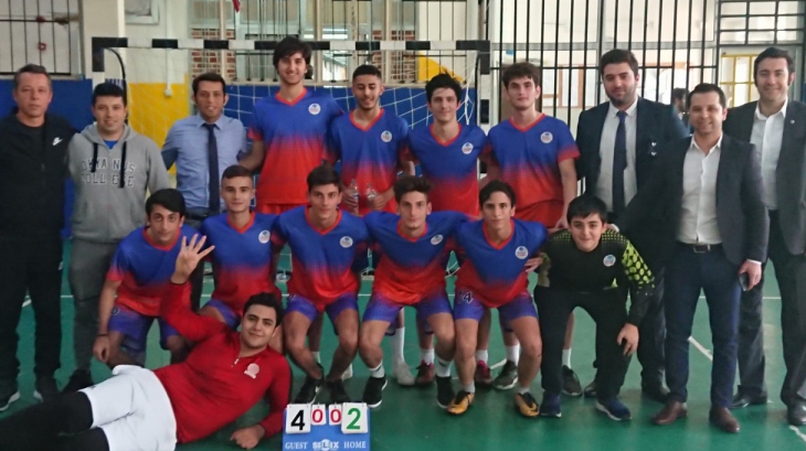 Çekmeköy Futsal A Genç Erkek Okul Takımımız İlçe ŞAMPİYONU