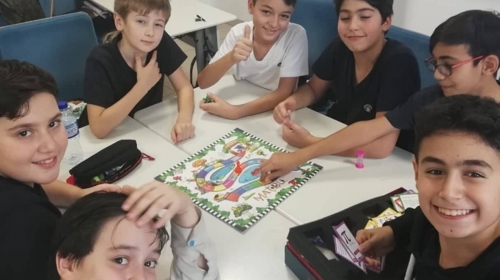 Eryaman Okyanus Koleji Ortaokul Kademesi 6. Sınıf Öğrencileri Matbu Oyunu İle Yarışıyor.
