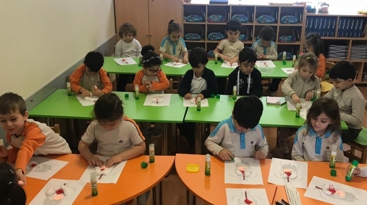 Fatih Okyanus Koleji Okul Öncesi Yıldızlar Grubu Sanat Dersinde