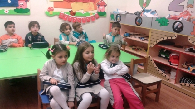Fatih Okyanus Okul Öncesi İspanyolca Dil Kulübü Numaraları Öğreniyor