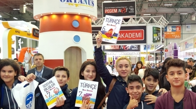 Kemerburgaz Okyanus Koleji Öğrencileri Kitap Fuarında