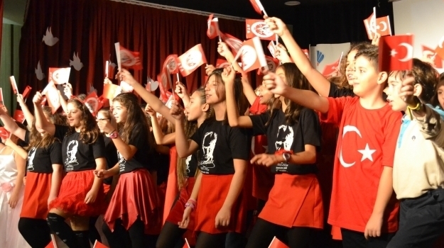 Mavişehir Okyanus Ortaokulu Cumhuriyet Bayramını Büyük Bir Coşkuyla Kutladı