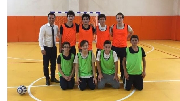 Okyanus Koleji Çekmeköy Kampüsünde Lise Kademesinde Futbol Heyecanı Yaşandı