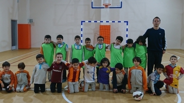 Okyanus Koleji Çekmeköy Kampüsü İlkokul Kademesinde Ekim Ayı Boyunca Futbol Heyecanı Yaşandı